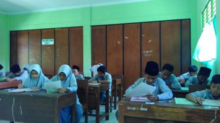 Pelaksanaan Penilaian Akhir Tahun (PAT) di MTs Al-Furqon